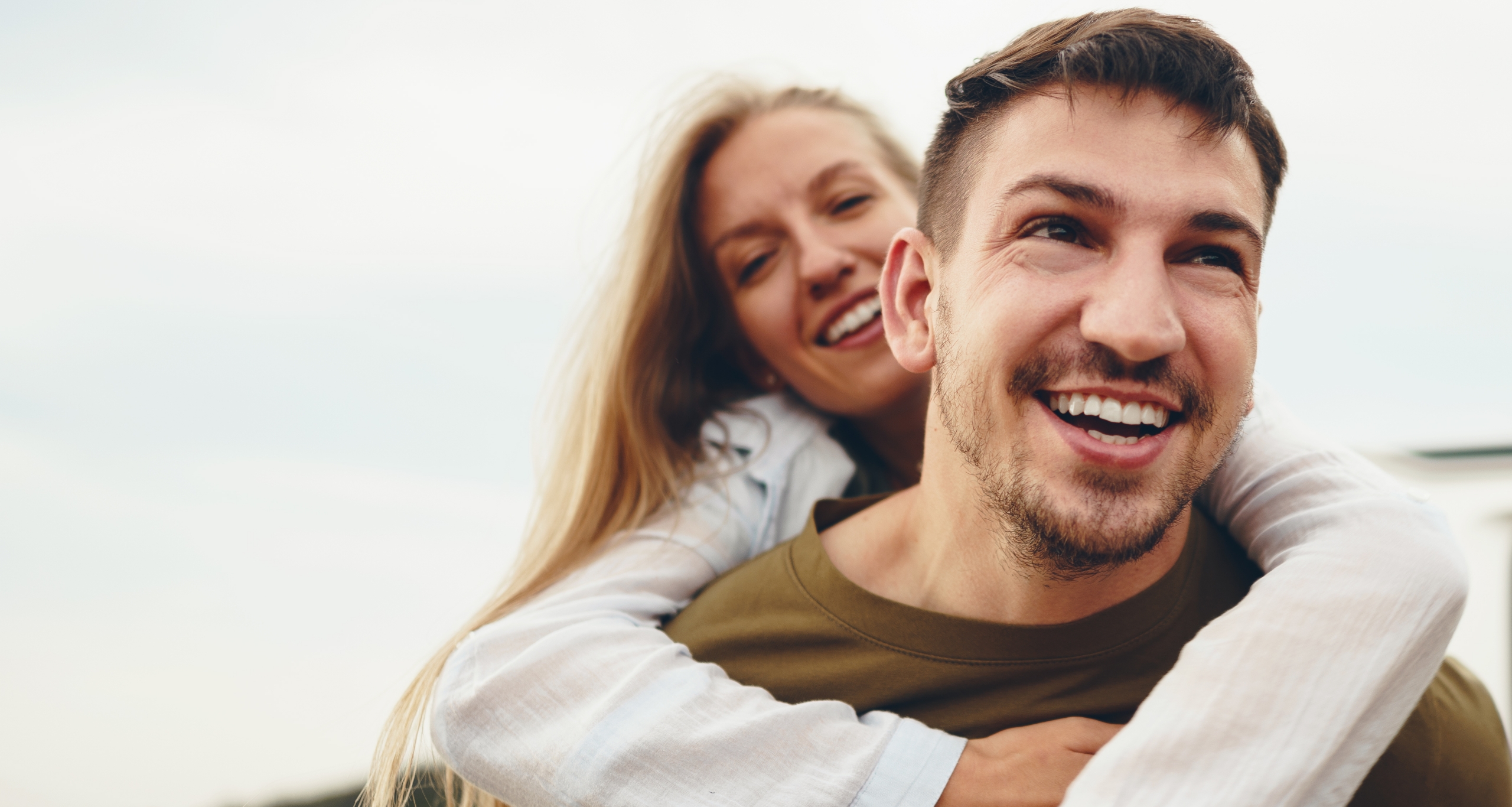 young-couple-is-on-romantic-trip-to-the-mountains-2022-01-18-23-49-34-utc
